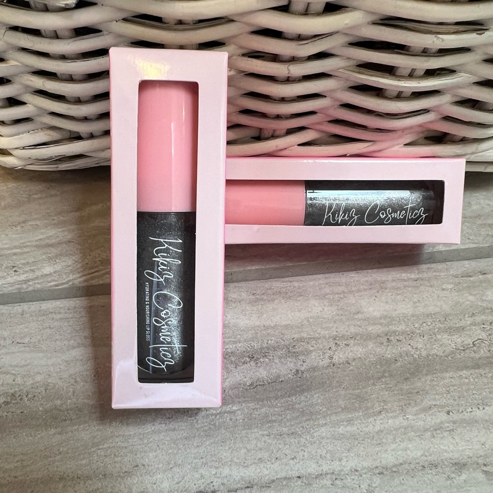 Kikiz Cosmetics CANCER Hydrating Lipgloss
